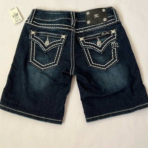 Miss Me Mid Shorts 25 NWT - Picture 1 of 11